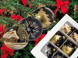 Specielle julekugler i grafit-sort glas med guld og hvid dekoration. Julekugler med guld glimmer og stjerner